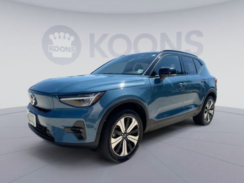 Used 2023 Volvo XC40 Recharge Plus w/ Protection Package Premier AWD/4WD image 1