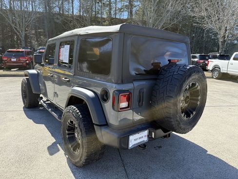 Used 2019 Jeep Wrangler Unlimited Sport S image 5