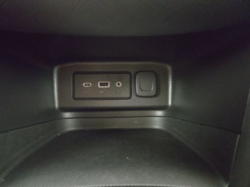 Used 2022 Chevrolet Equinox LT FWD image 27