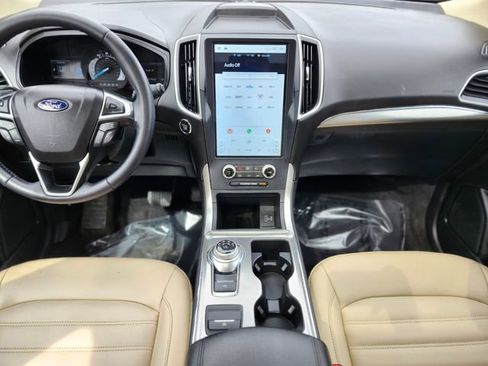 Certified 2022 Ford Edge SEL w/ Convenience Package image 14