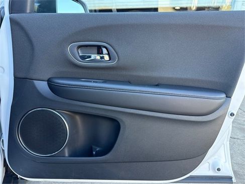 Used 2021 Honda HR-V EX image 25