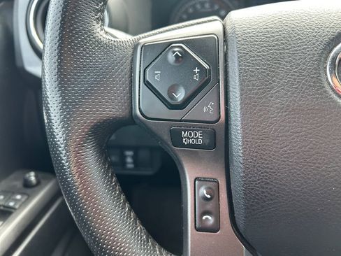Used 2021 Toyota Tacoma TRD Off-Road w/ Technology Package AWD/4WD image 21