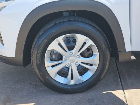 New 2026 Chevrolet Trax LS w/ Driver Confidence Package FWD image 35