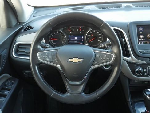 Used 2020 Chevrolet Equinox LT w/ Driver Convenience Package image 15