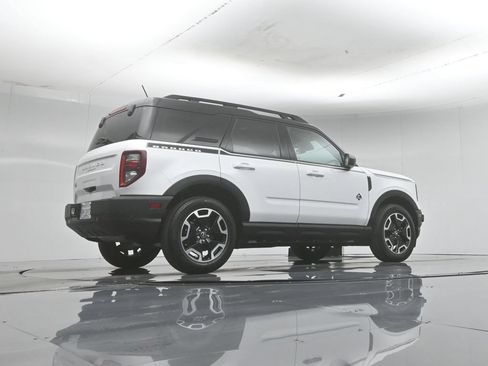 Used 2024 Ford Bronco Sport Outer Banks w/ Topo Graphic Package AWD/4WD image 52