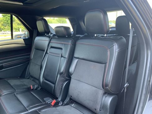 Used 2022 Ford Explorer ST-Line w/ Class IV Trailer Tow Package image 22