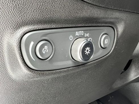 Used 2020 Chevrolet Equinox Premier w/ Premier Redline Edition image 18