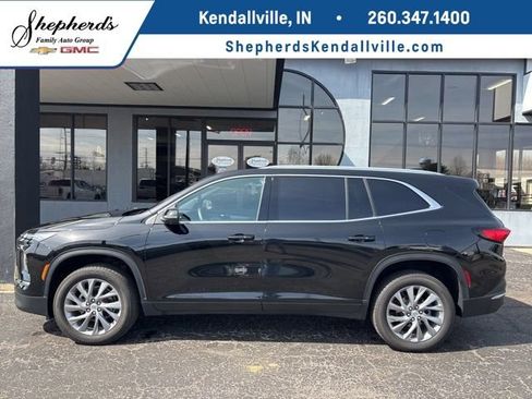 Used 2025 Buick Enclave Preferred AWD/4WD image 1