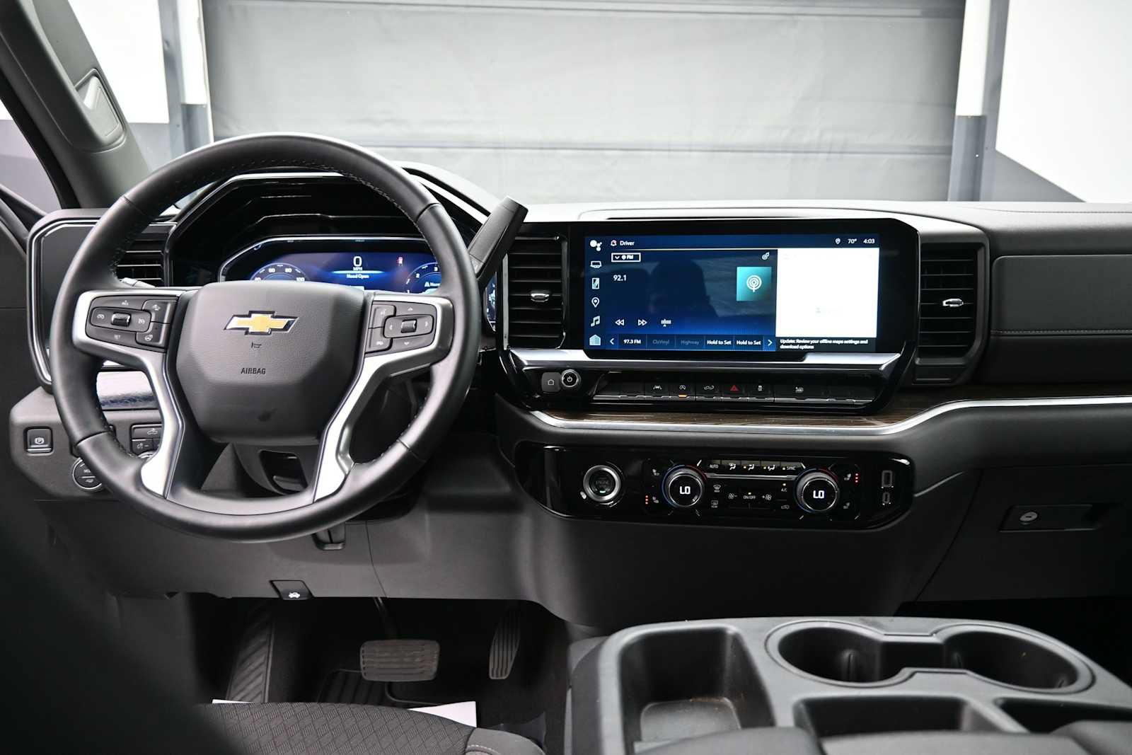 Used 2024 Chevrolet Silverado 1500 LT AWD/4WD image 14