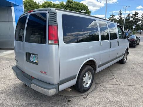 Used 1998 GMC Savana 1500 Passenger w/ Marketing Option Pkg 4 RWD image 8