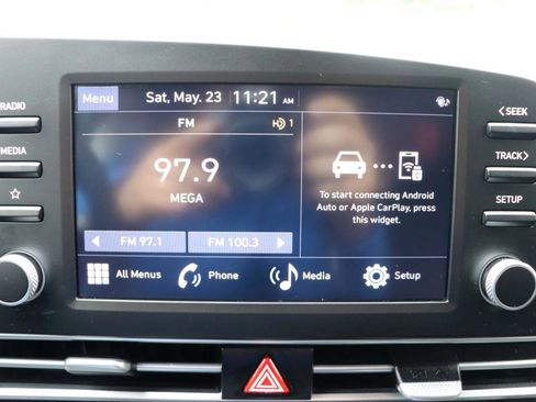 Used 2024 Hyundai Elantra SE FWD image 28