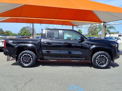 Used 2024 Toyota Tacoma TRD Sport w/ TRD Sport Premium Package image 3