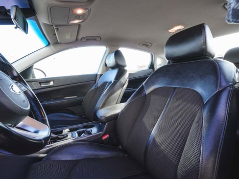 Used 2020 Kia Optima S image 29