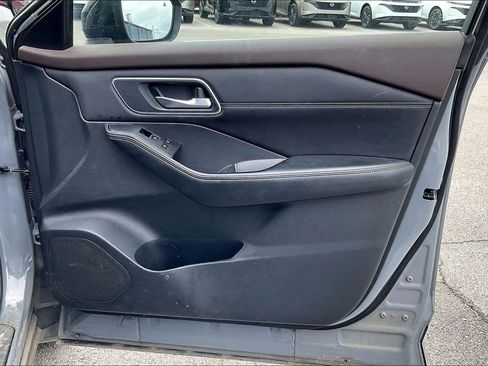 Used 2022 Nissan Rogue Platinum w/ Head-Up Display Package FWD image 22