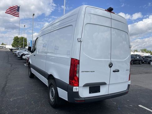 Used 2024 Mercedes-Benz Sprinter 2500 w/ Acoustic Package image 10