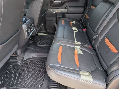 Used 2021 GMC Sierra 1500 AT4 w/ AT4 Value Package AWD/4WD image 9