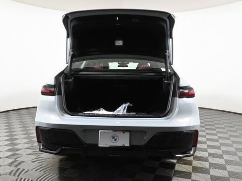 New 2025 BMW 740i xDrive image 38