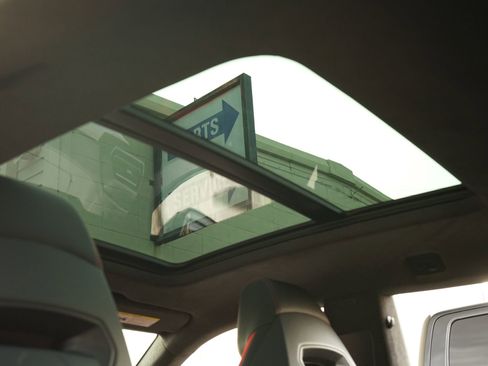 Used 2026 Lamborghini Urus SE image 21