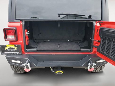 Used 2025 Jeep Wrangler Sport image 8