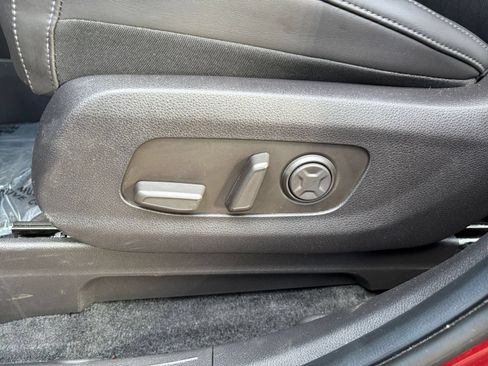 Used 2026 Kia Carnival FWD image 23