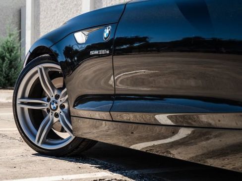 Used 2012 BMW Z4 sDrive35is image 25