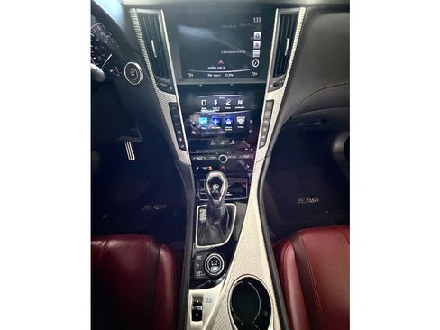 Used 2018 INFINITI Q60 Red Sport 400 w/ Sensory Package 3.0T Sport RWD image 22