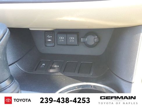Certified 2019 Toyota Highlander XLE image 32