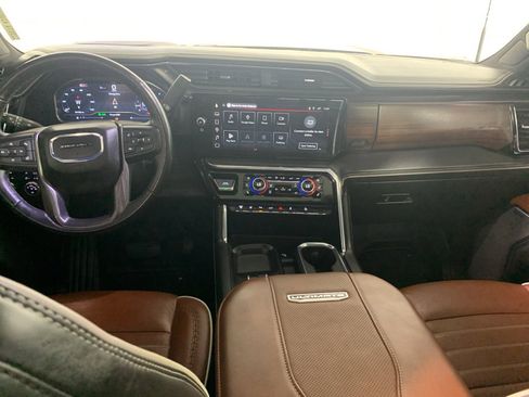 Used 2024 GMC Sierra 2500 Denali Ultimate image 35