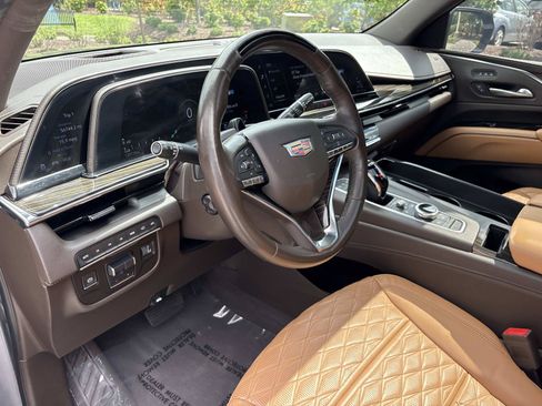 Used 2021 Cadillac Escalade Sport w/ Driver Assist Tech Package AWD/4WD image 18