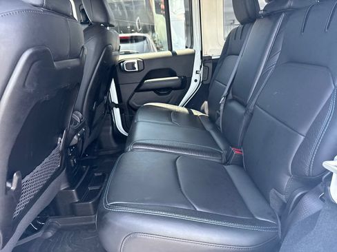Used 2024 Jeep Wrangler High Altitude AWD/4WD image 28