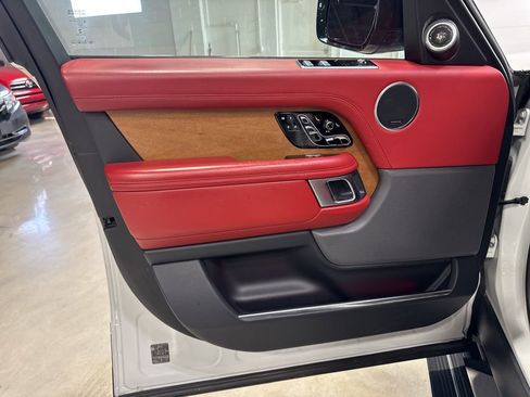 Used 2019 Land Rover Range Rover Autobiography AWD/4WD image 12