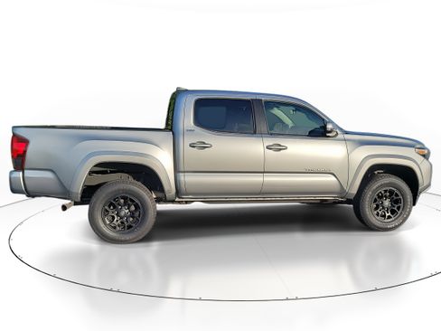 Used 2022 Toyota Tacoma SR5 image 7