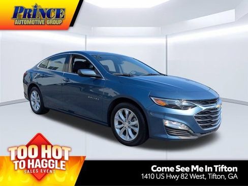 Used 2025 Chevrolet Malibu LT FWD image 1