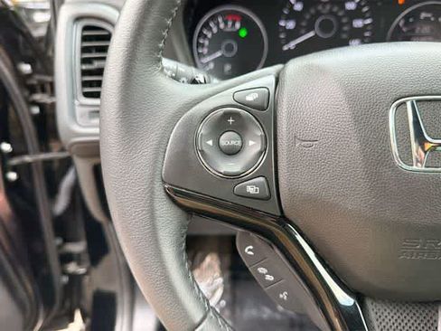 Used 2021 Honda HR-V Sport image 8