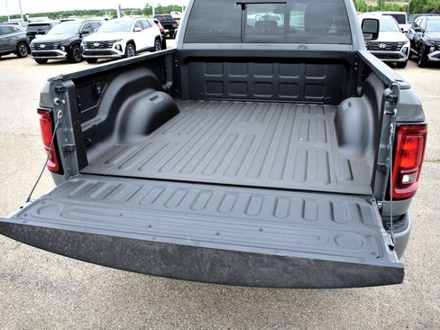 New 2026 RAM 2500 Tradesman AWD/4WD image 17