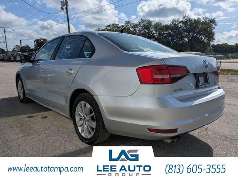 Used 2016 Volkswagen Jetta SE FWD image 1