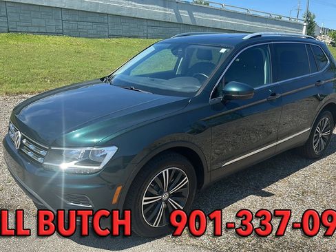 Used 2018 Volkswagen Tiguan SEL FWD image 2