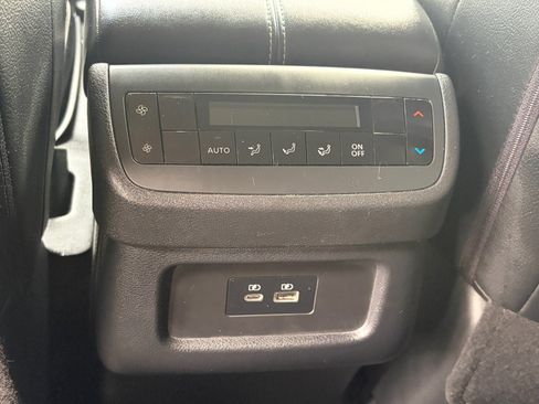 Used 2022 Nissan Pathfinder SV w/ SV Black Package FWD image 15