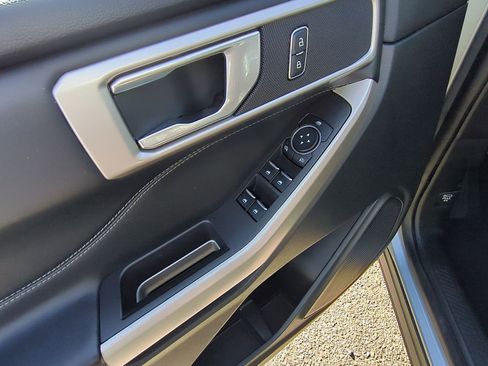 Used 2023 Ford Explorer XLT w/ Equipment Group 202A image 22