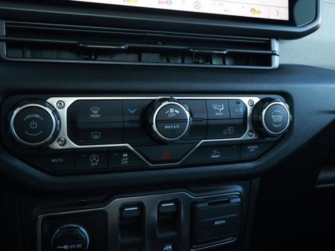 New 2026 Jeep Wrangler Sport AWD/4WD image 18