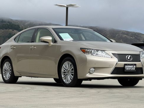 Used 2013 Lexus ES 350 w/ Premium Pkg FWD image 6