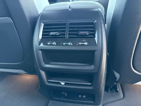 Used 2024 BMW X5 sDrive40i w/ Premium Package RWD image 17