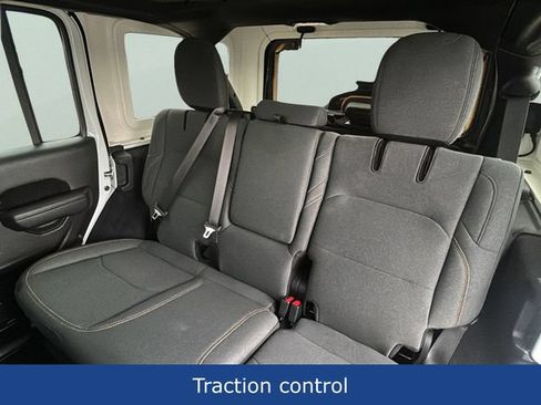 Used 2024 Jeep Wrangler Unlimited w/ Convenience Group AWD/4WD image 19