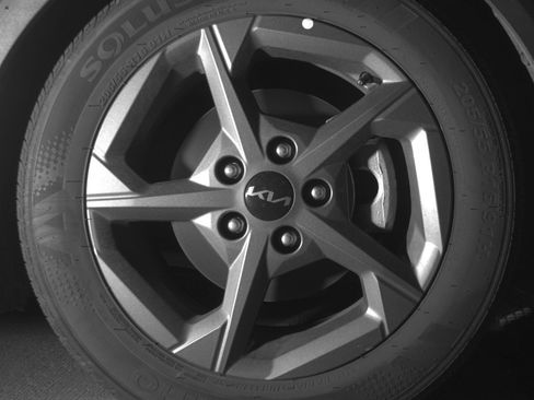 Used 2025 Kia K4 LXS image 13