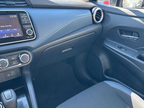 Used 2025 Nissan Versa SV image 33