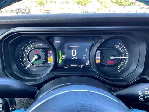 Used 2024 Jeep Wrangler High Altitude AWD/4WD image 25