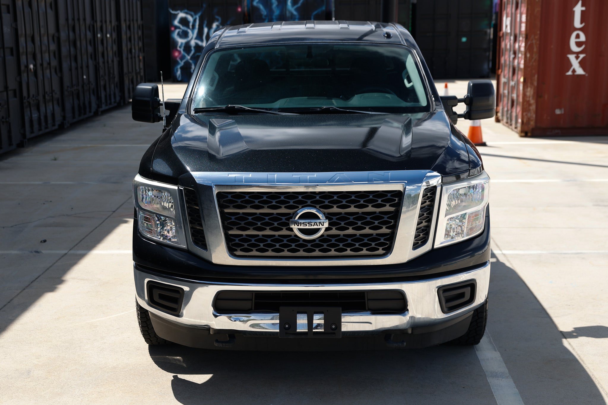 Used 2017 Nissan Titan SV AWD/4WD image 20