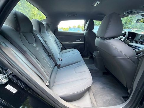 Certified 2023 Hyundai Elantra SEL FWD image 11