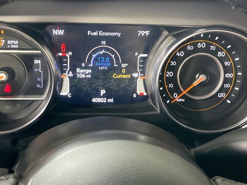 Used 2022 Jeep Gladiator Willys image 12