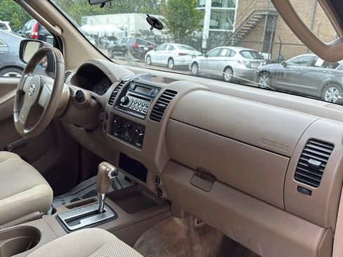 Used 2005 Nissan Frontier SE RWD image 21